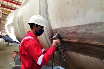Arise Global's branch in UAE Blue Horizon Services performing PAUT inspection using Dual Matrix Array for heavy wall stainless steel vessel.